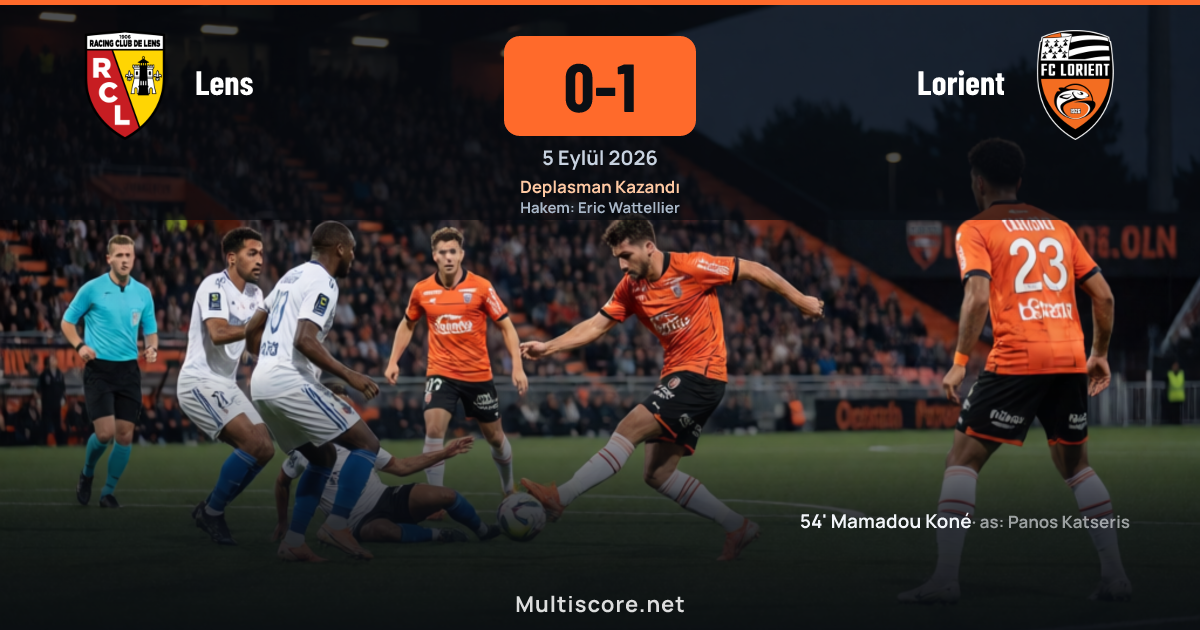 Lens ve Lorient futbolcuları mücadele anında