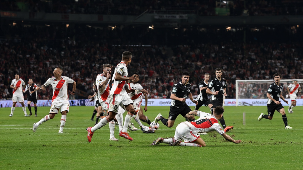 Sarmiento - River Plate maç öncesi, Liga Profesional de Fútbol