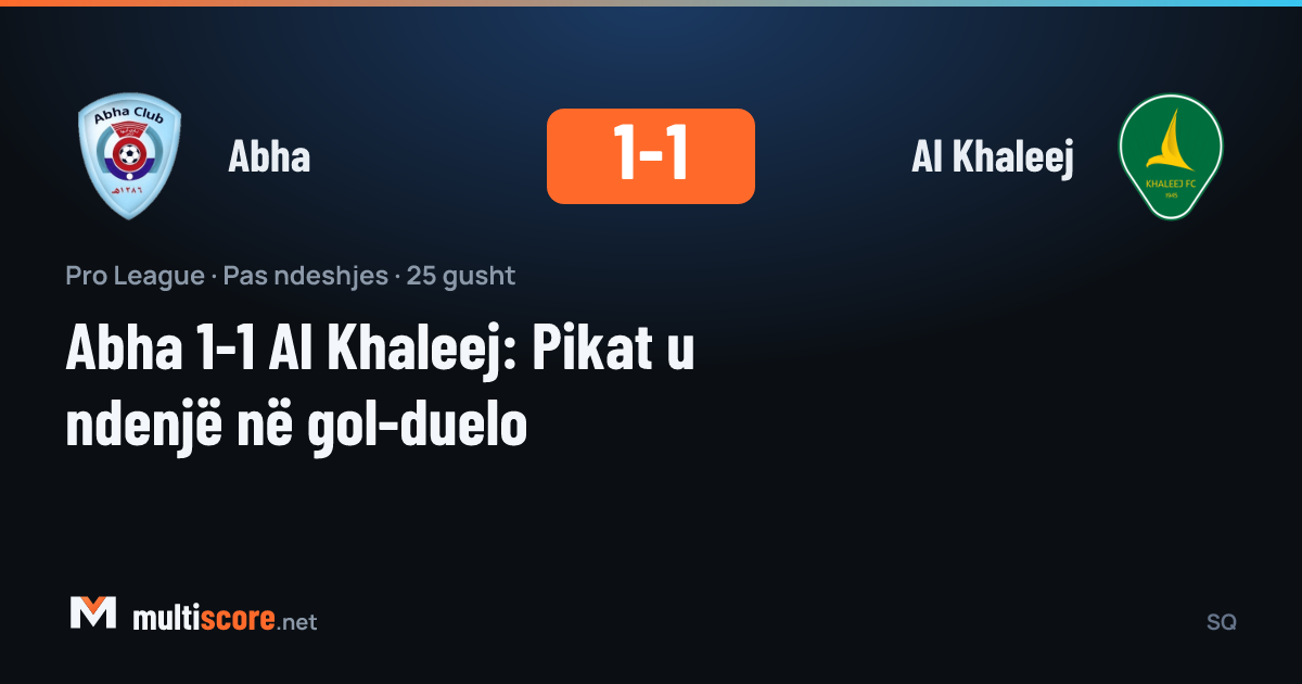 Abha ve Al Khaleej oyuncuları Pro League maçında mücadele ediyor