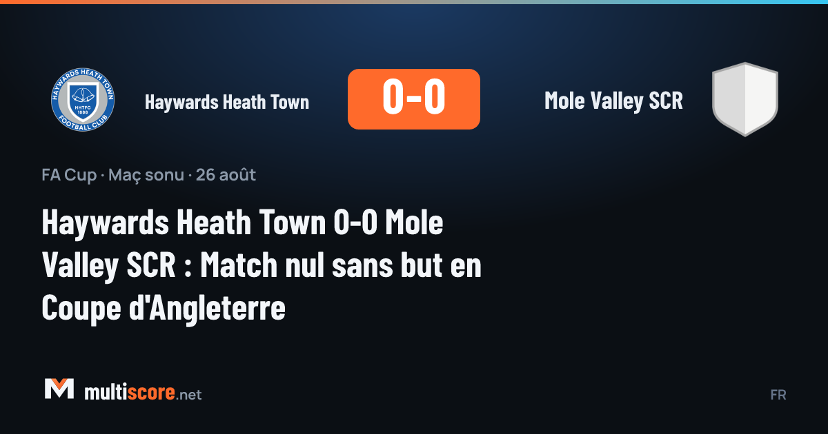 Haywards Heath Town ve Mole Valley SCR futbolcuları FA Cup maçında mücadele ediyor