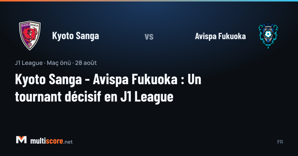 Kyoto Sanga ve Avispa Fukuoka oyuncuları J1 League maçında mücadele ederken