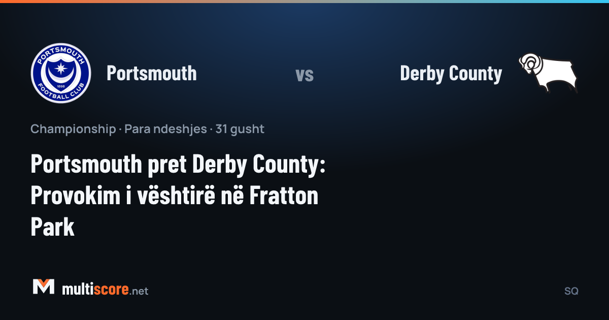 Portsmouth ve Derby County futbolcuları Fratton Park'ta mücadele ederken