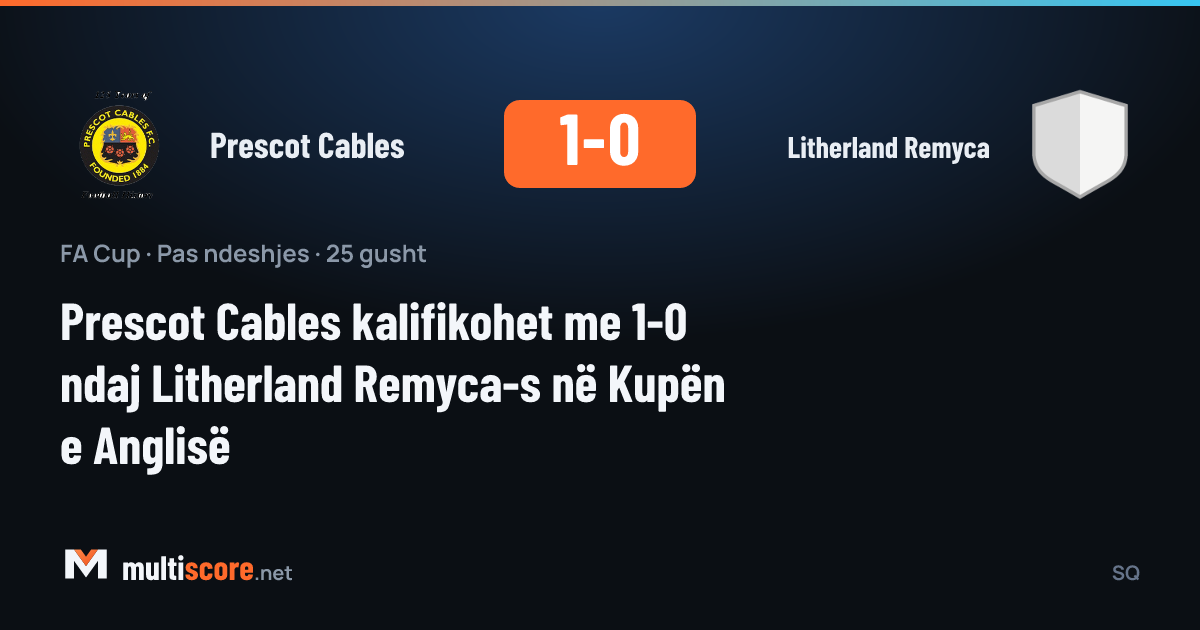 Prescot Cables ve Litherland Remyca oyuncuları FA Cup maçında mücadele ediyor
